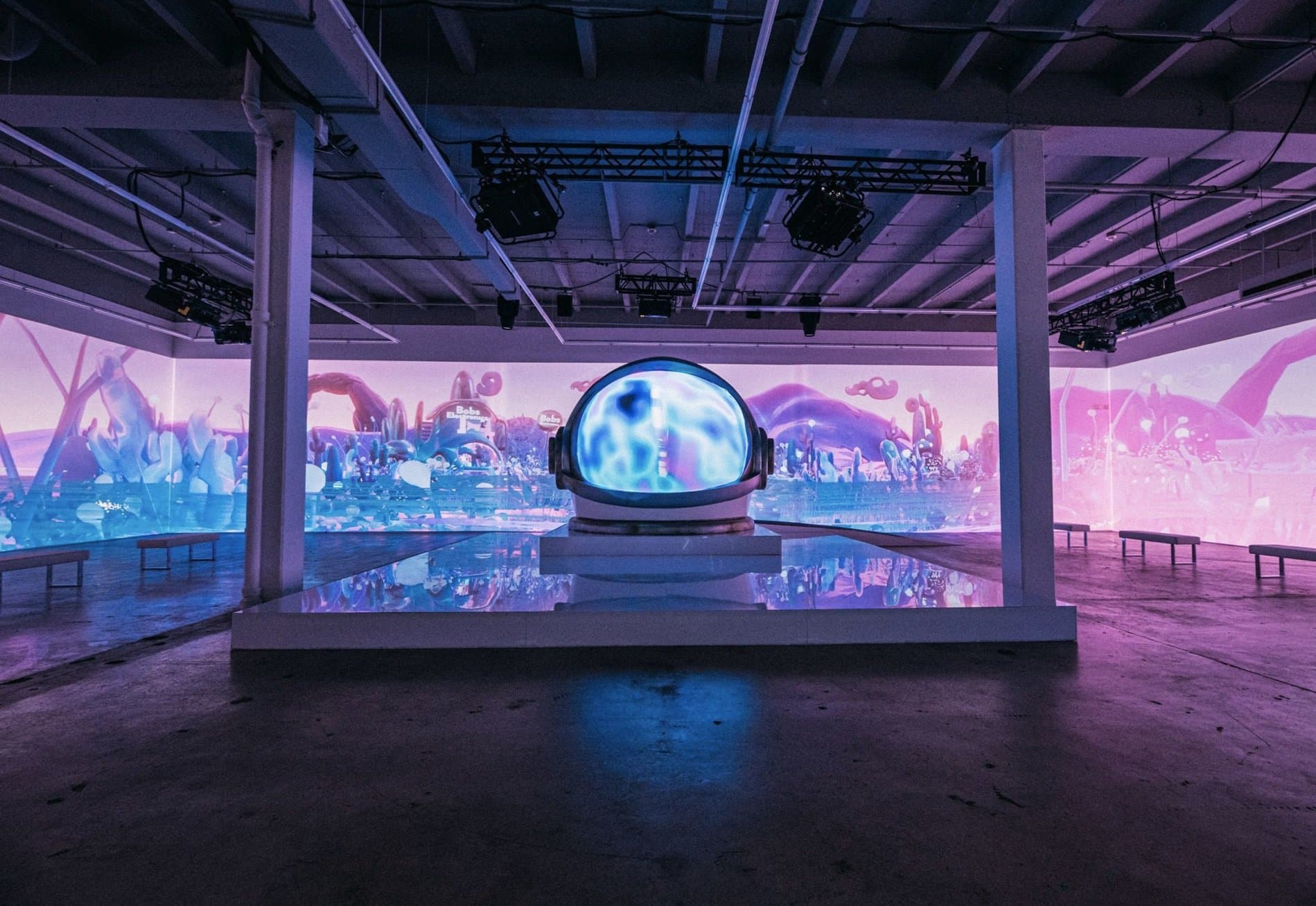Main room immersive projection environment