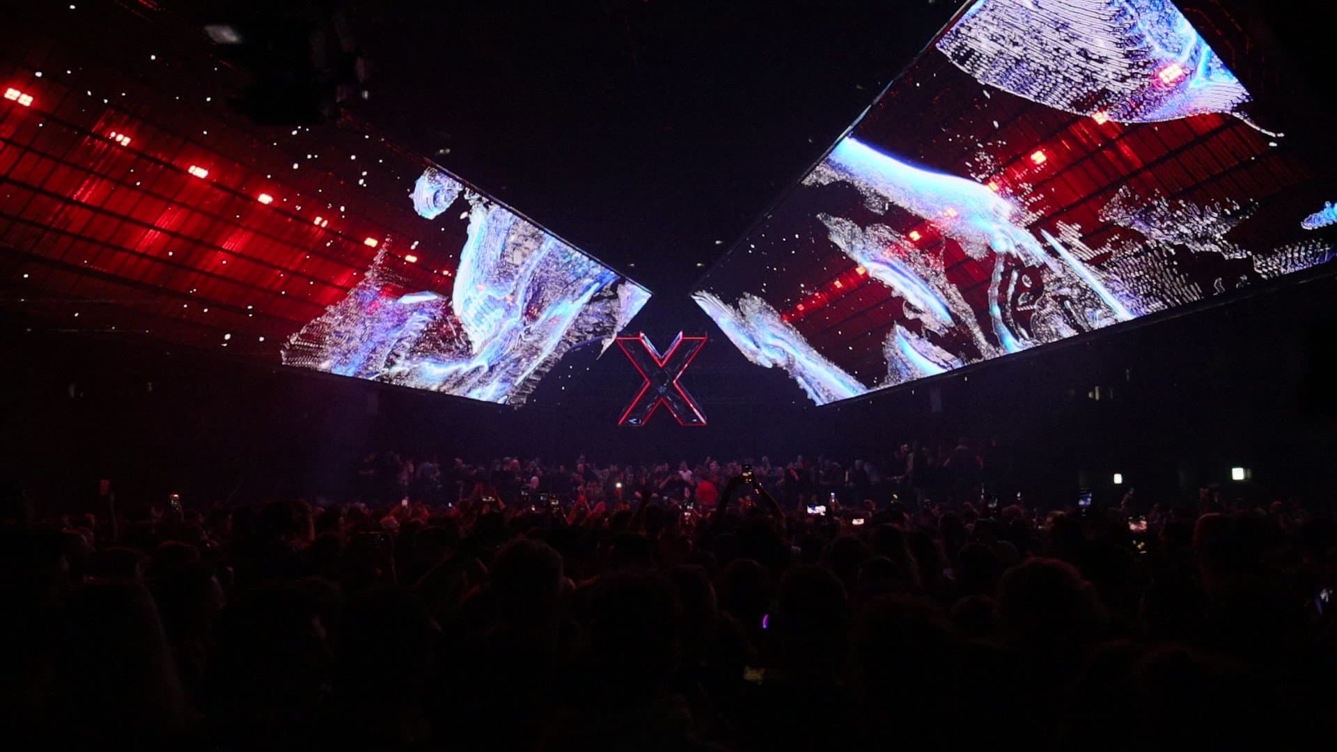 X stage with projection mapping content